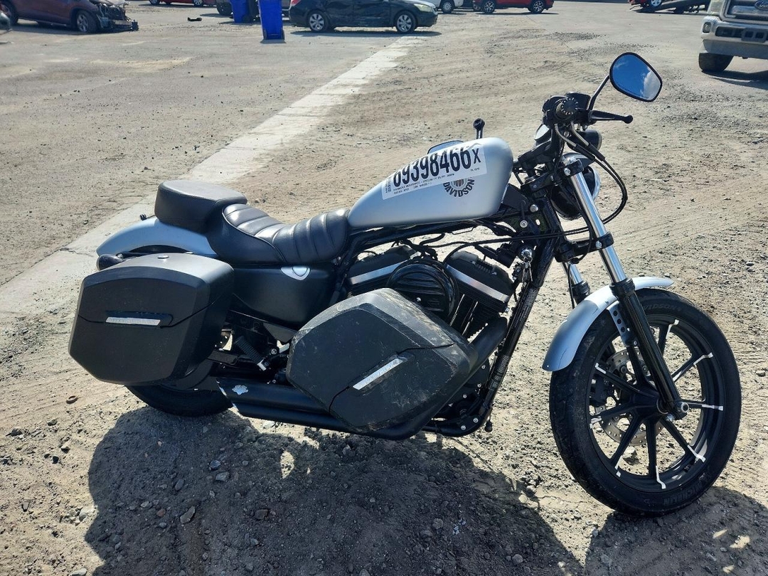 منظر 2020 HARLEY-DAVIDSON XL883 N، زاوية 1
