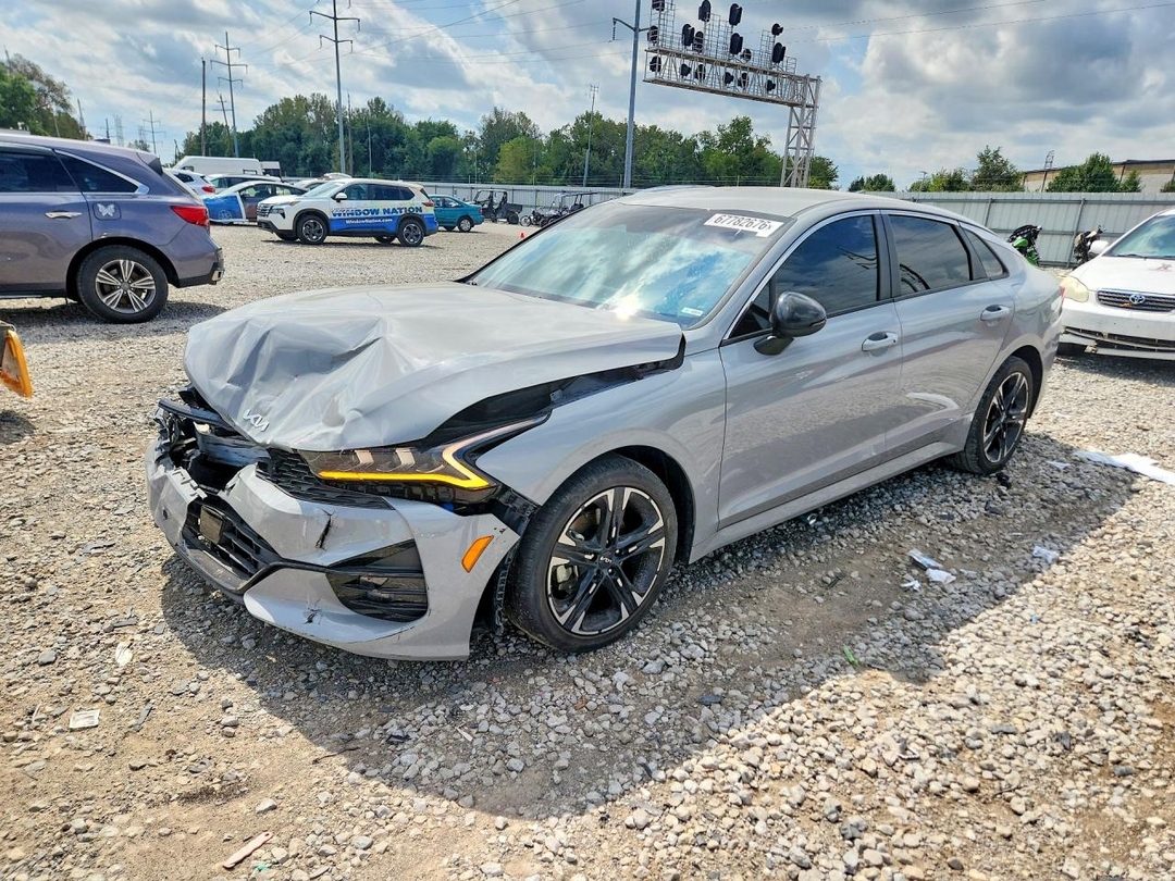 Vue de 2024 KIA K5 GT LINE, angle 1
