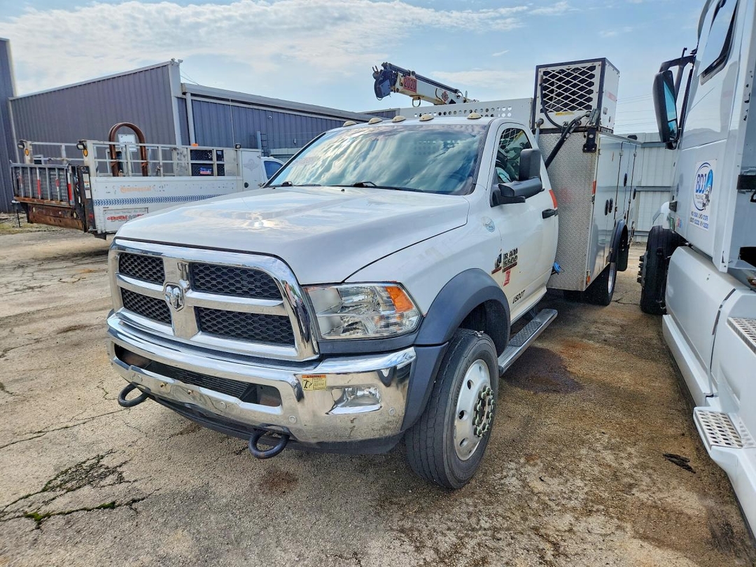 Вид 2017 RAM 5500, угол 1