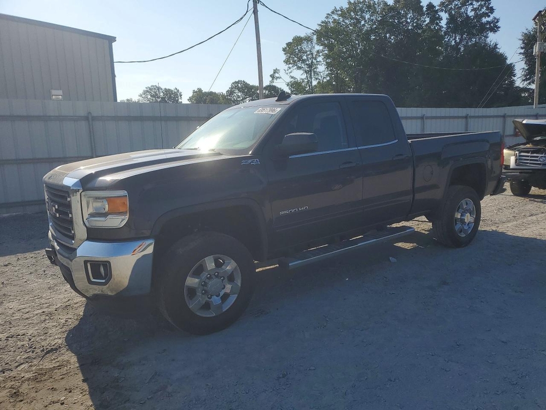 Vue de 2015 GMC SIERRA K2500 SLE, angle 1