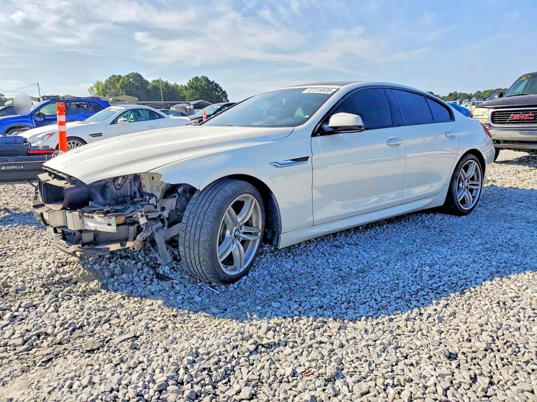 Vista de 2015 BMW 640 XI GRAN COUPE, ángulo 1