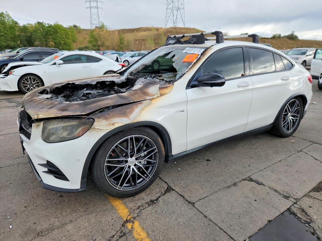 Vue de 2019 MERCEDES-BENZ GLC COUPE 43 4MATIC AMG, angle 1