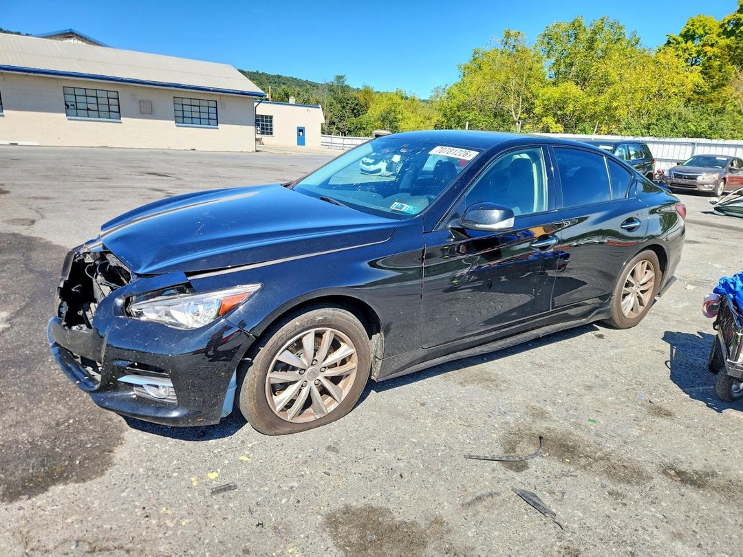 Вид 2015 INFINITI Q50 BASE, угол 1