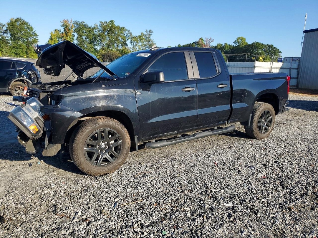 Vista de 2021 CHEVROLET SILVERADO C1500 CUSTOM, ángulo 1