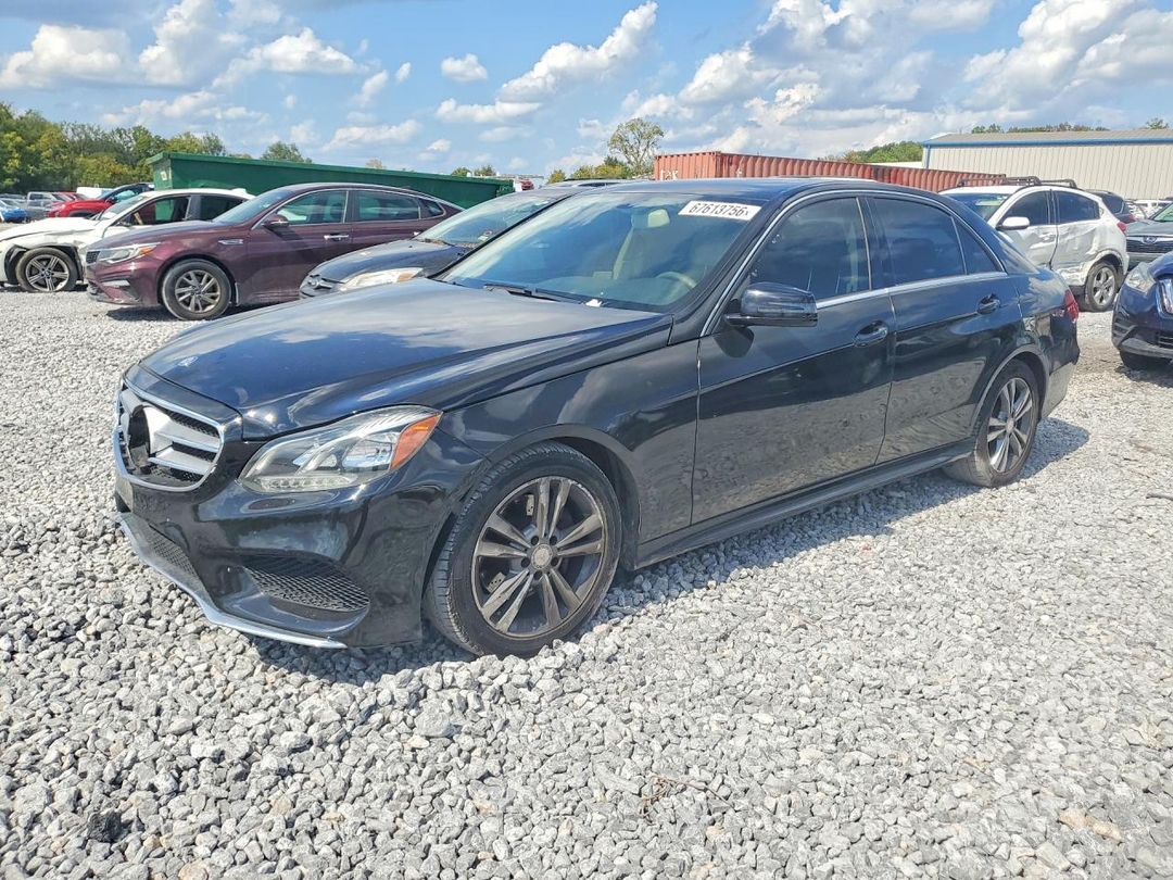Vue de 2015 MERCEDES-BENZ E 350, angle 1