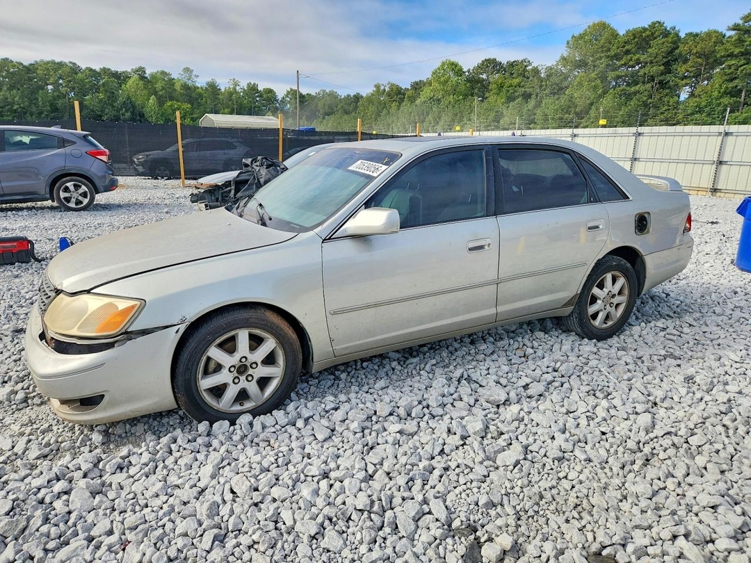 Вид 2003 TOYOTA AVALON XL, угол 1