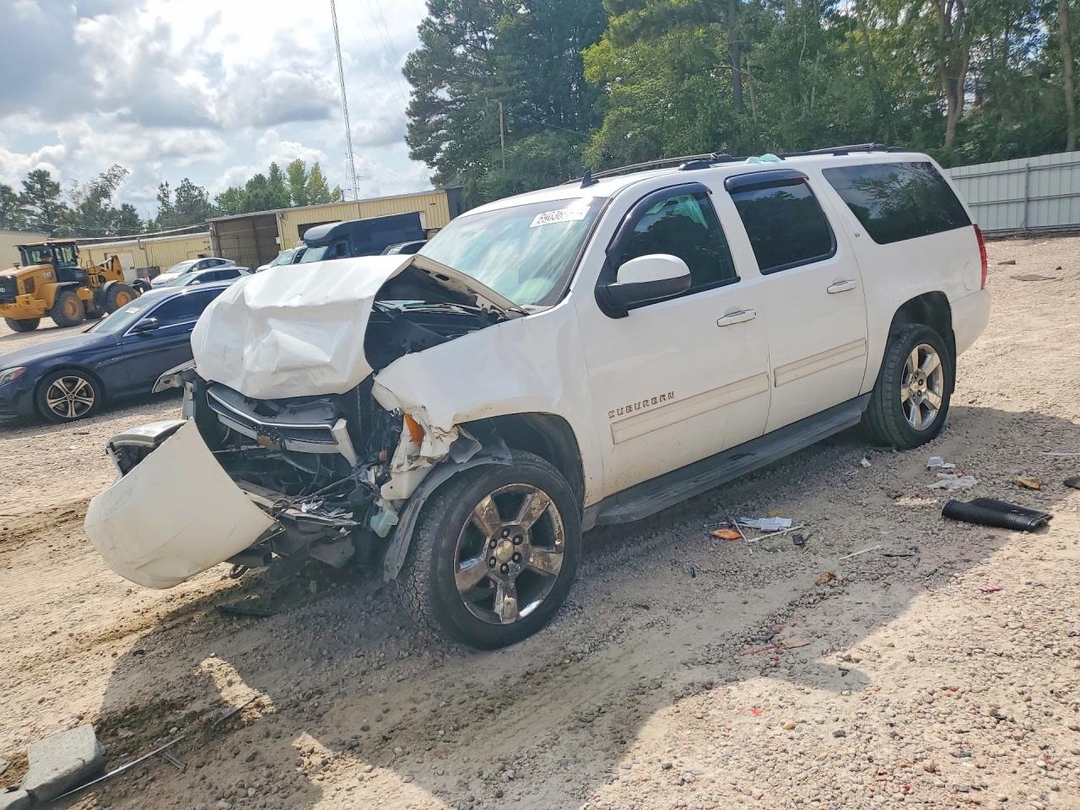 Vue de 2012 CHEVROLET SUBURBAN K1500 LT, angle 1