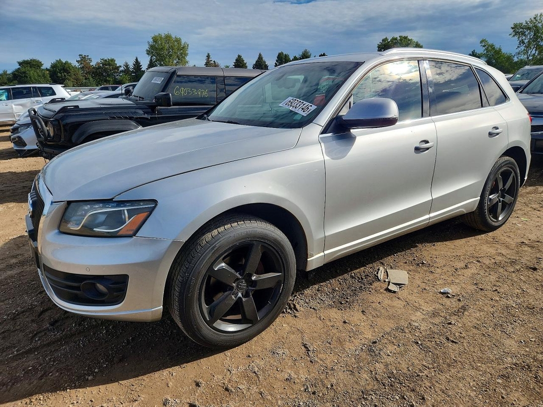 منظر 2010 AUDI Q5 PREMIUM PLUS، زاوية 1