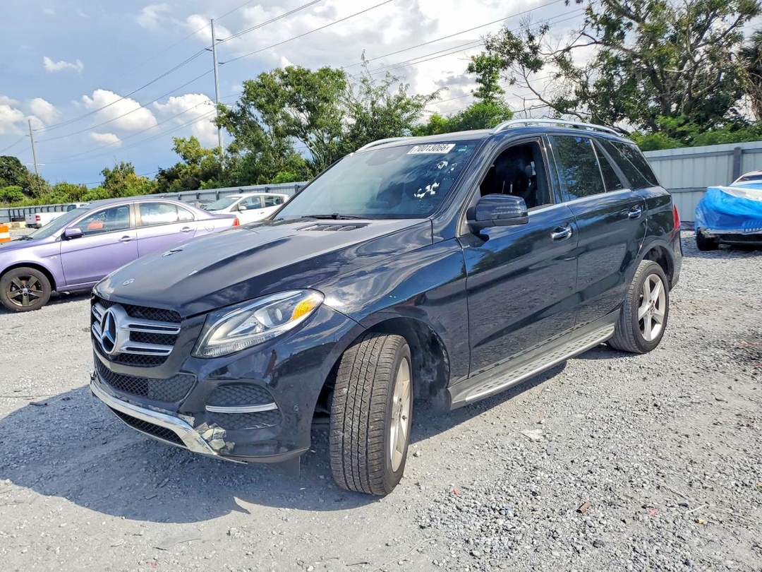 Vue de 2018 MERCEDES-BENZ GLE 350, angle 1