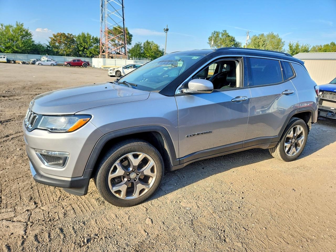 Vue de 2020 JEEP COMPASS LIMITED, angle 1