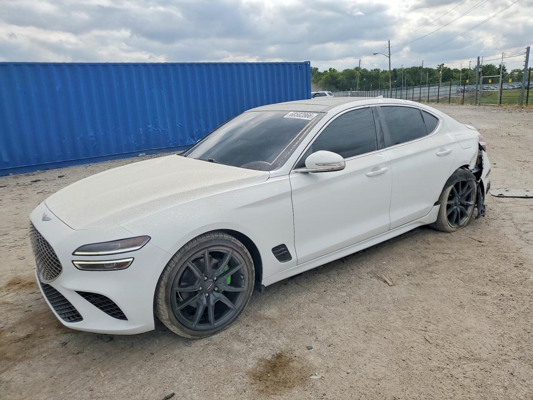 Vue de 2022 GENESIS G70 2.0T, angle 1