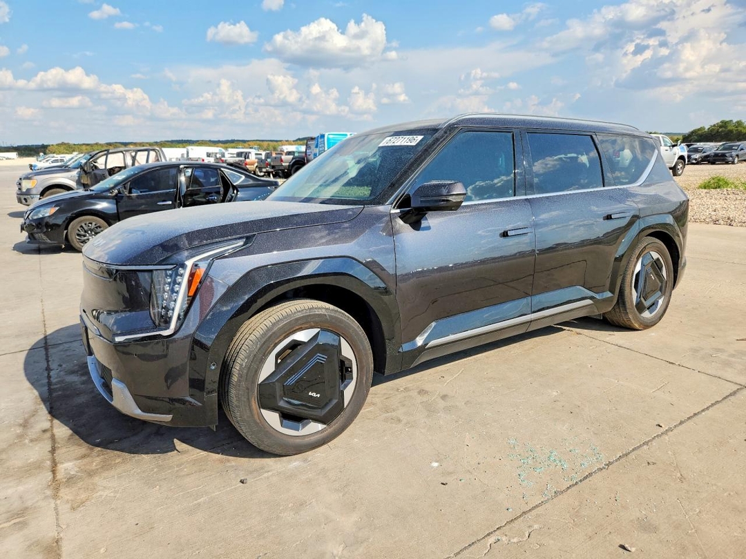 Вид 2024 KIA EV9 LAND, угол 1