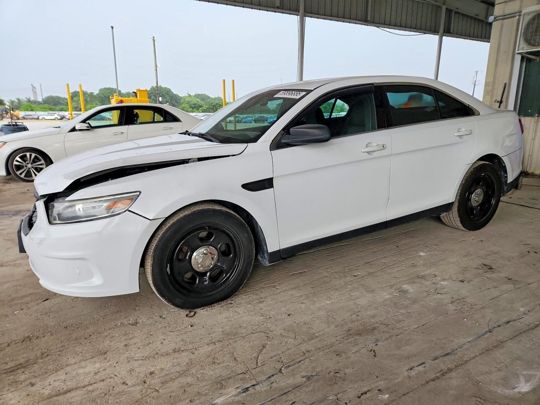 Вид 2013 FORD TAURUS POLICE INTERCEPTOR, угол 1