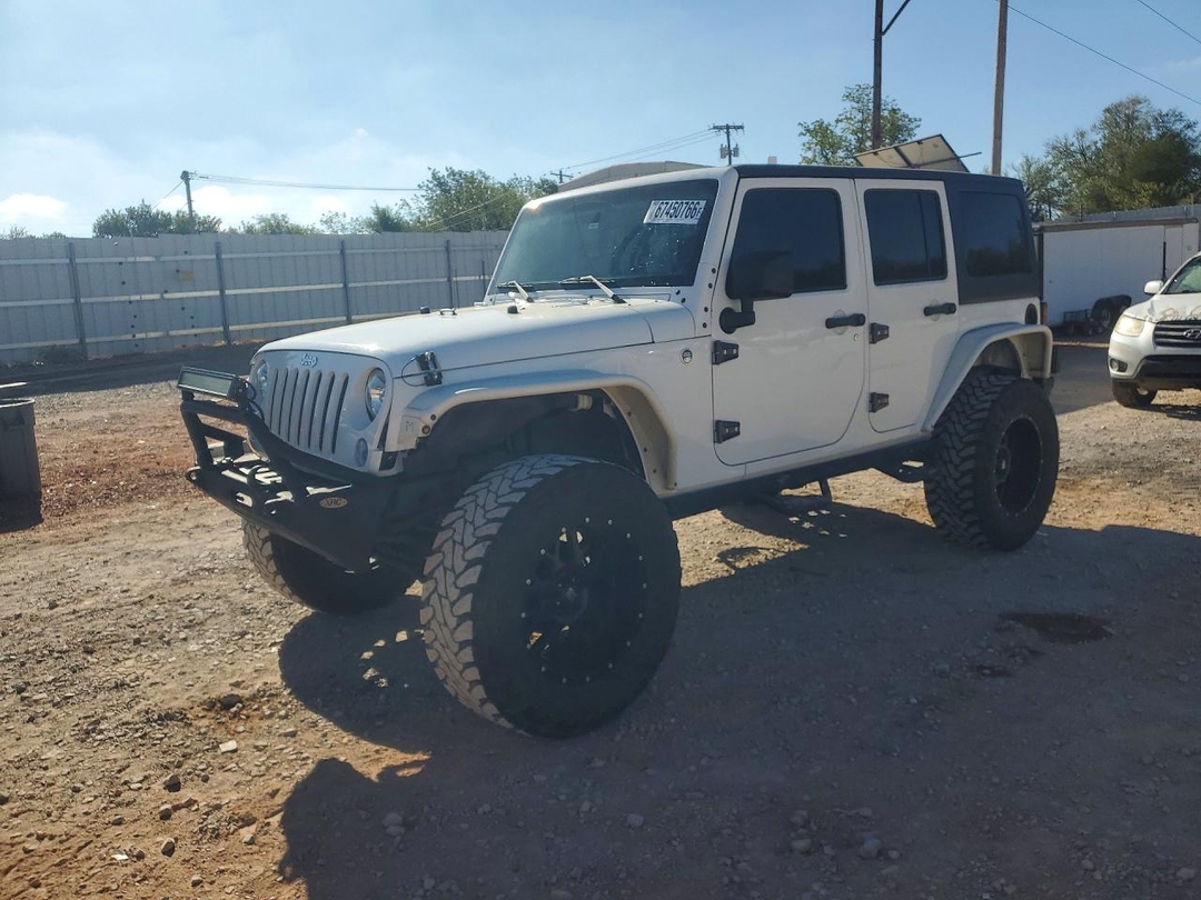 Vue de 2015 JEEP WRANGLER UNLIMITED SPORT, angle 1