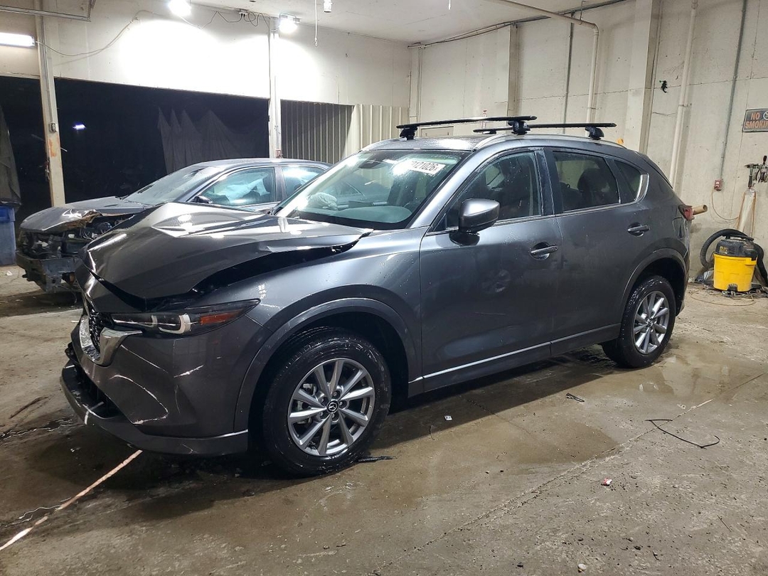 Vista de 2024 MAZDA CX-5 PREFERRED, ángulo 1