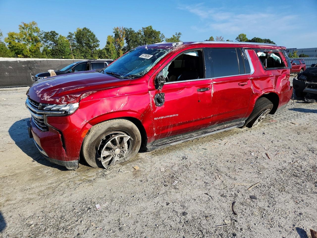 Vue de 2022 CHEVROLET SUBURBAN K1500 LT, angle 1