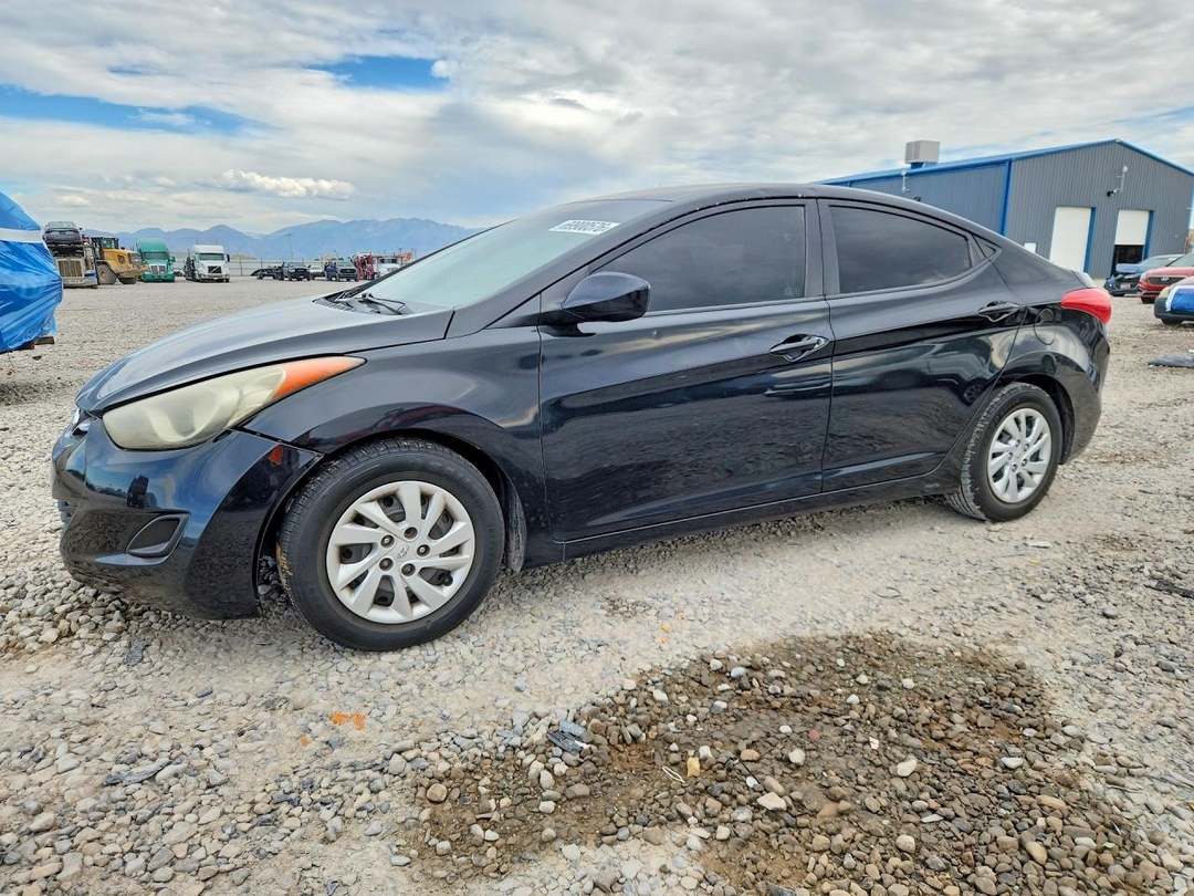 Vue de 2011 HYUNDAI ELANTRA GLS, angle 1
