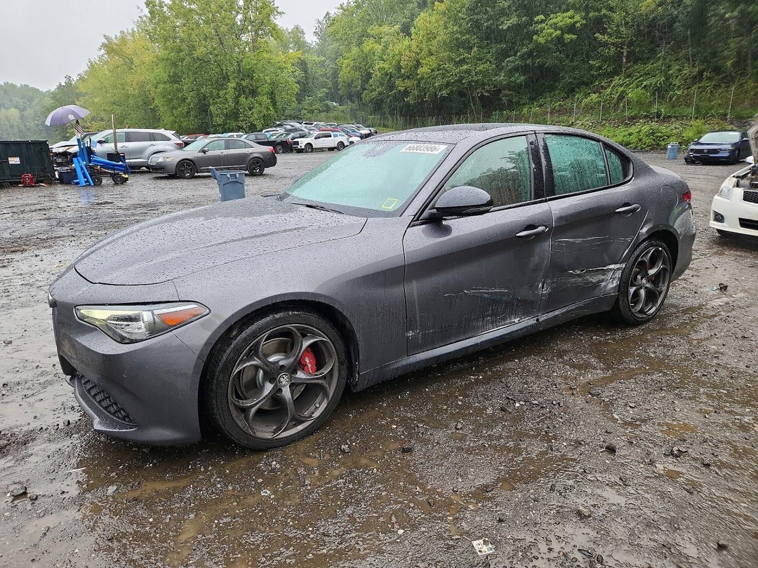 Vista de 2020 ALFA ROMEO GIULIA TI, ángulo 1