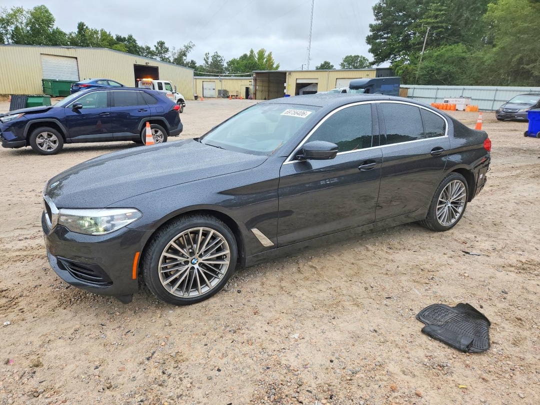 Vedere 2020 BMW 530 I, unghi 1