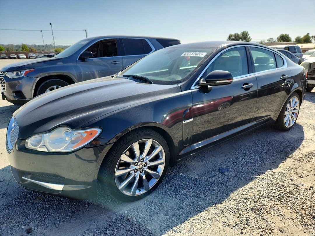 Vista de 2011 JAGUAR XF PREMIUM, ángulo 1