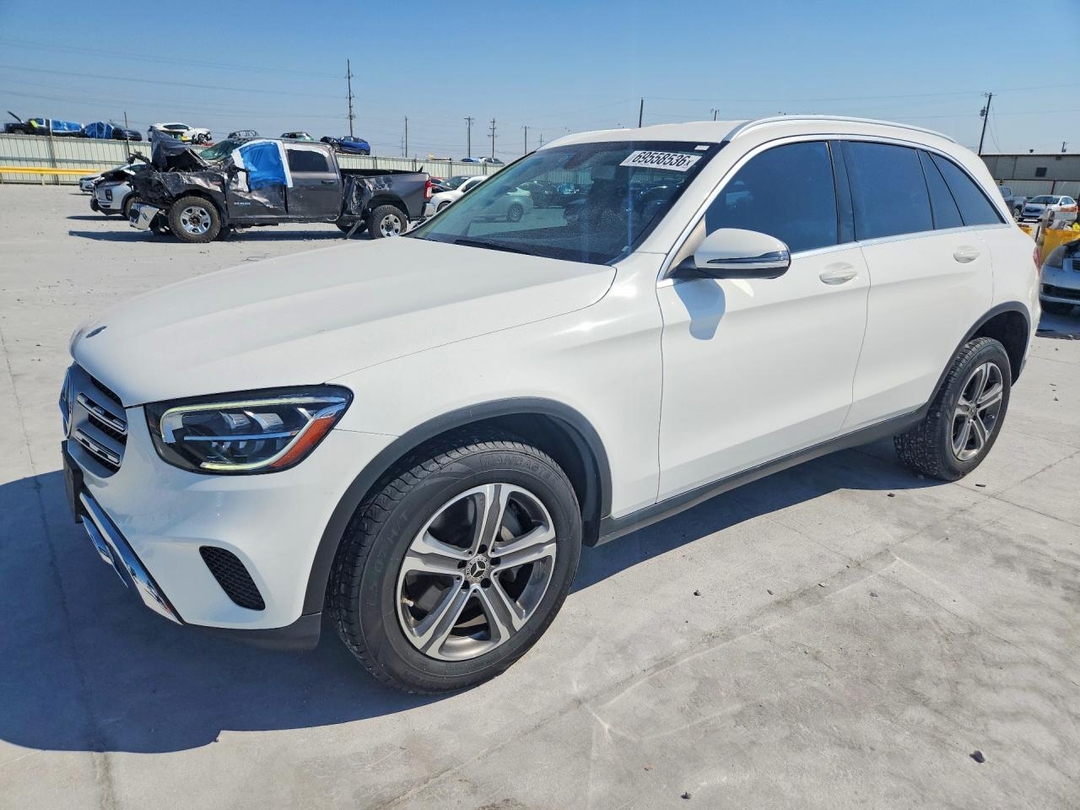 منظر 2020 MERCEDES-BENZ GLC 300، زاوية 1