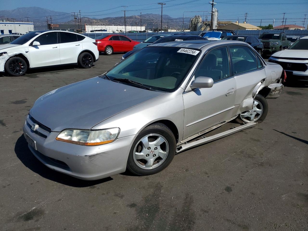 Vue de 1998 HONDA ACCORD EX, angle 1