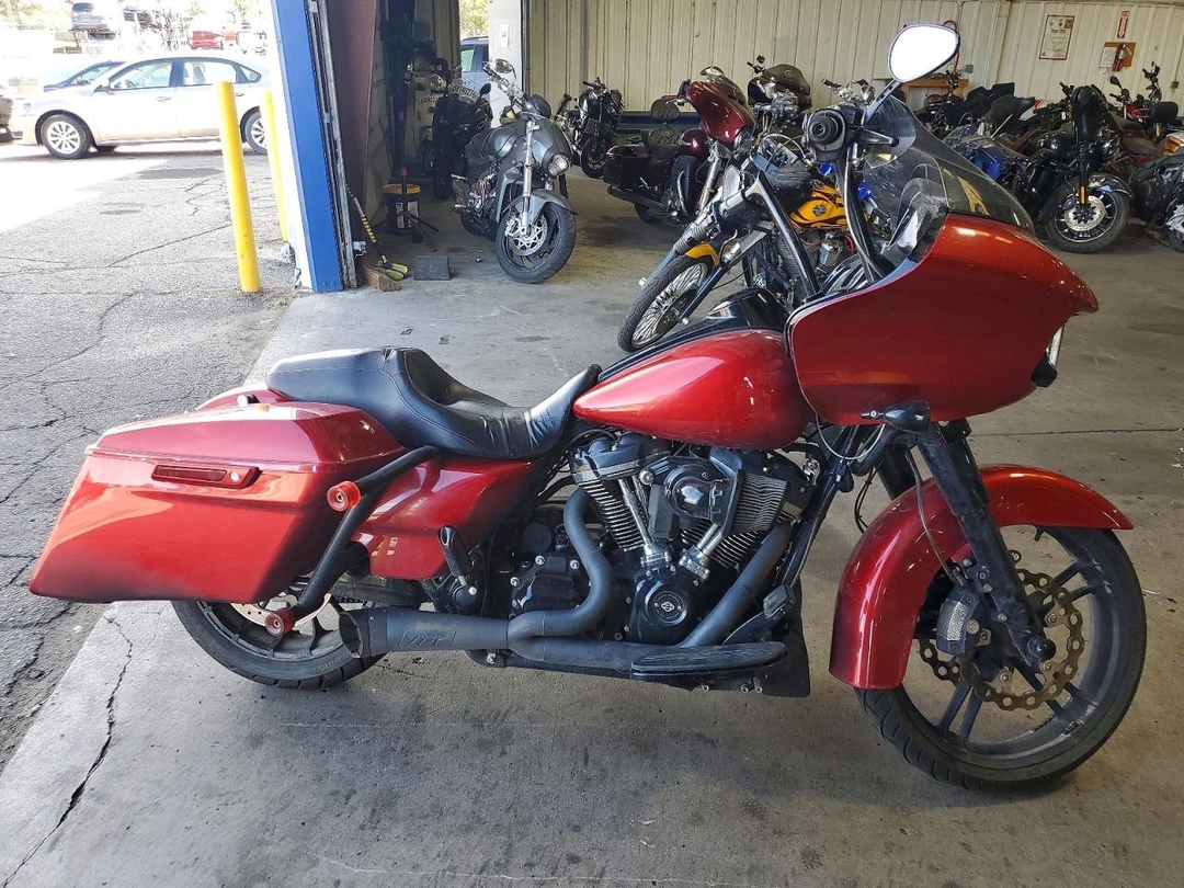 Вид 2018 HARLEY-DAVIDSON FLTRXS ROAD GLIDE SPECIAL, угол 1
