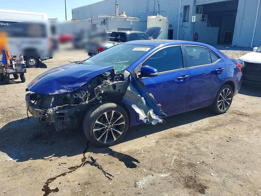 Vista de 2017 TOYOTA COROLLA SE, ángulo 1