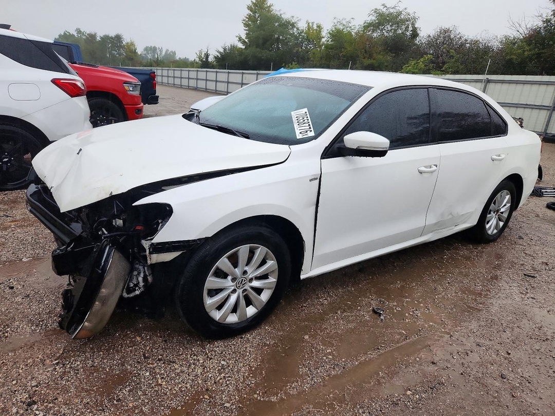 Вид 2015 VOLKSWAGEN PASSAT S, угол 1