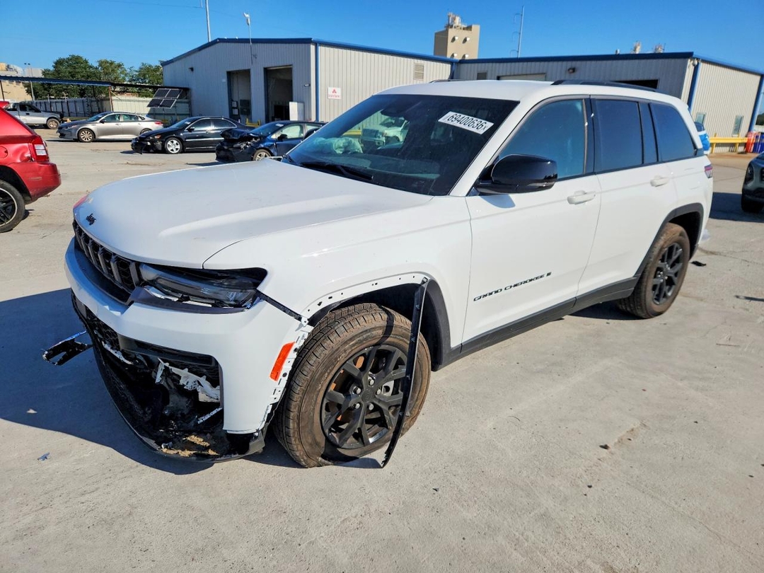 Vista de 2026 JEEP GRAND CHEROKEE BASE, ángulo 1