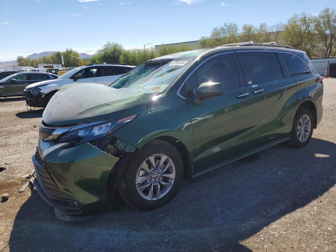 Vue de 2026 TOYOTA SIENNA XLE 7-PASSENGER, angle 1