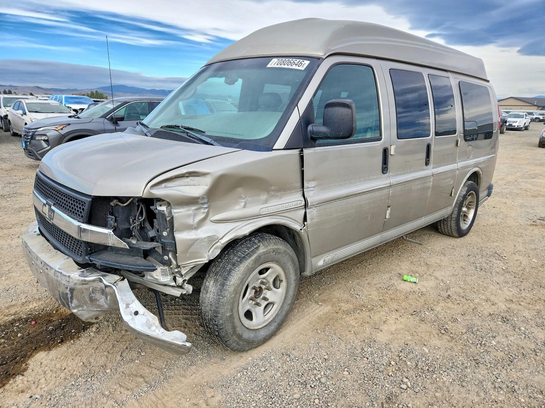 Вид 2004 CHEVROLET EXPRESS G1500, угол 1