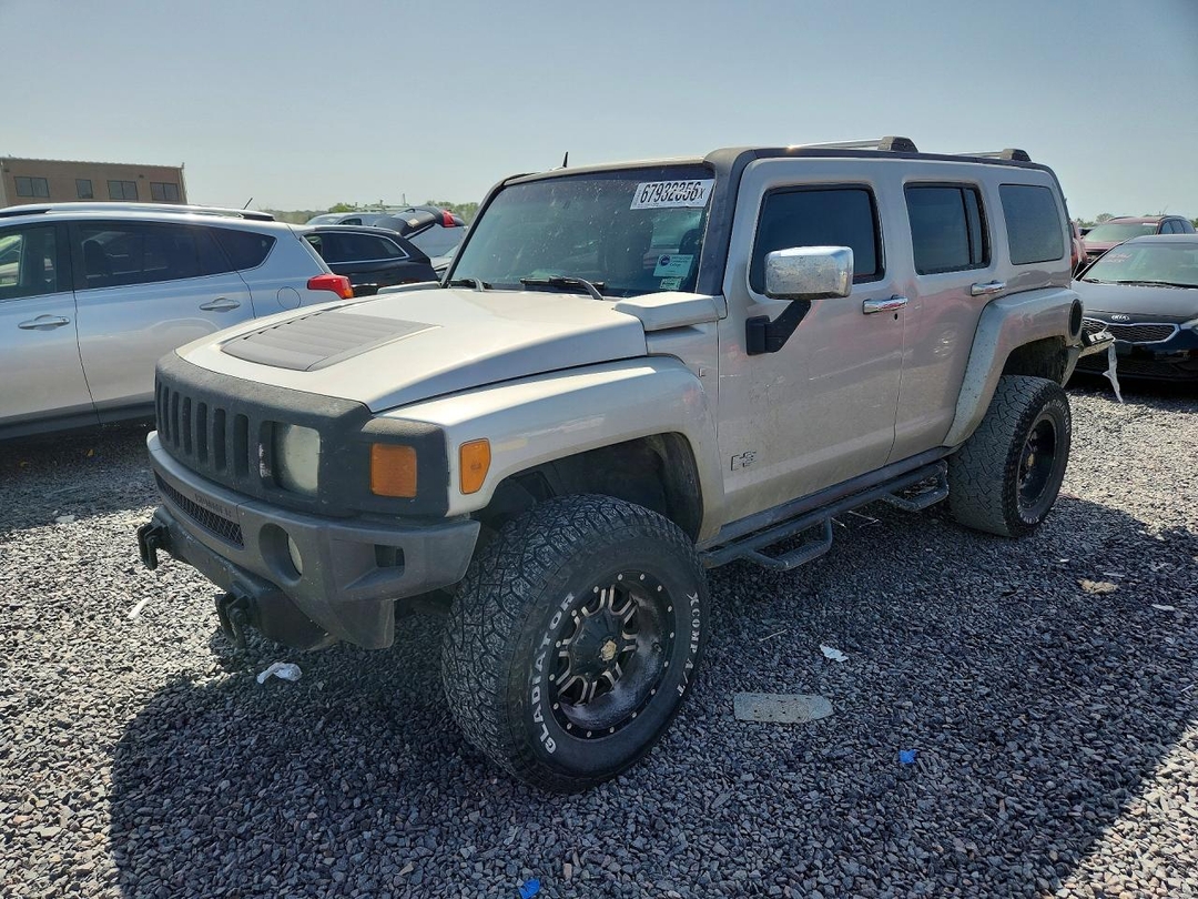 2008 HUMMER H3 view, angle 1