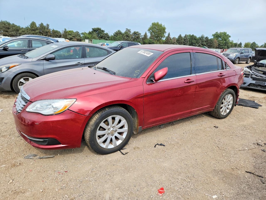 Vue de 2013 CHRYSLER 200 TOURING, angle 1