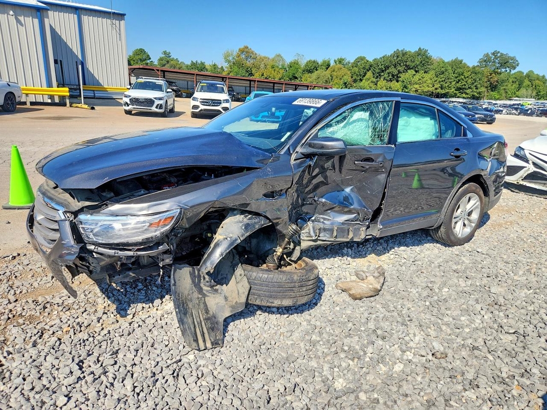 Вид 2016 FORD TAURUS SEL, угол 1