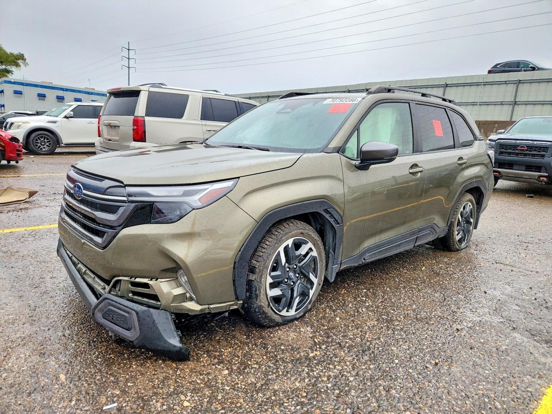Vue de 2025 SUBARU FORESTER LIMITED, angle 1