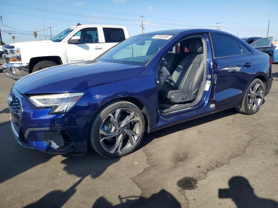 Вид 2023 AUDI A3 PREMIUM, угол 1