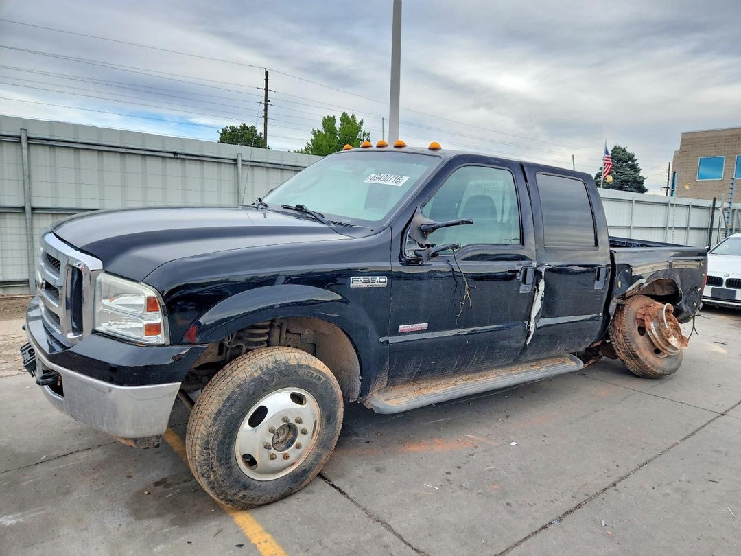 Vista de 2005 FORD F350 SUPER DUTY, ángulo 1