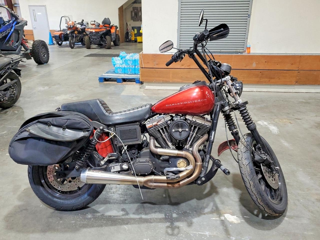منظر 1999 HARLEY-DAVIDSON FXDX، زاوية 1
