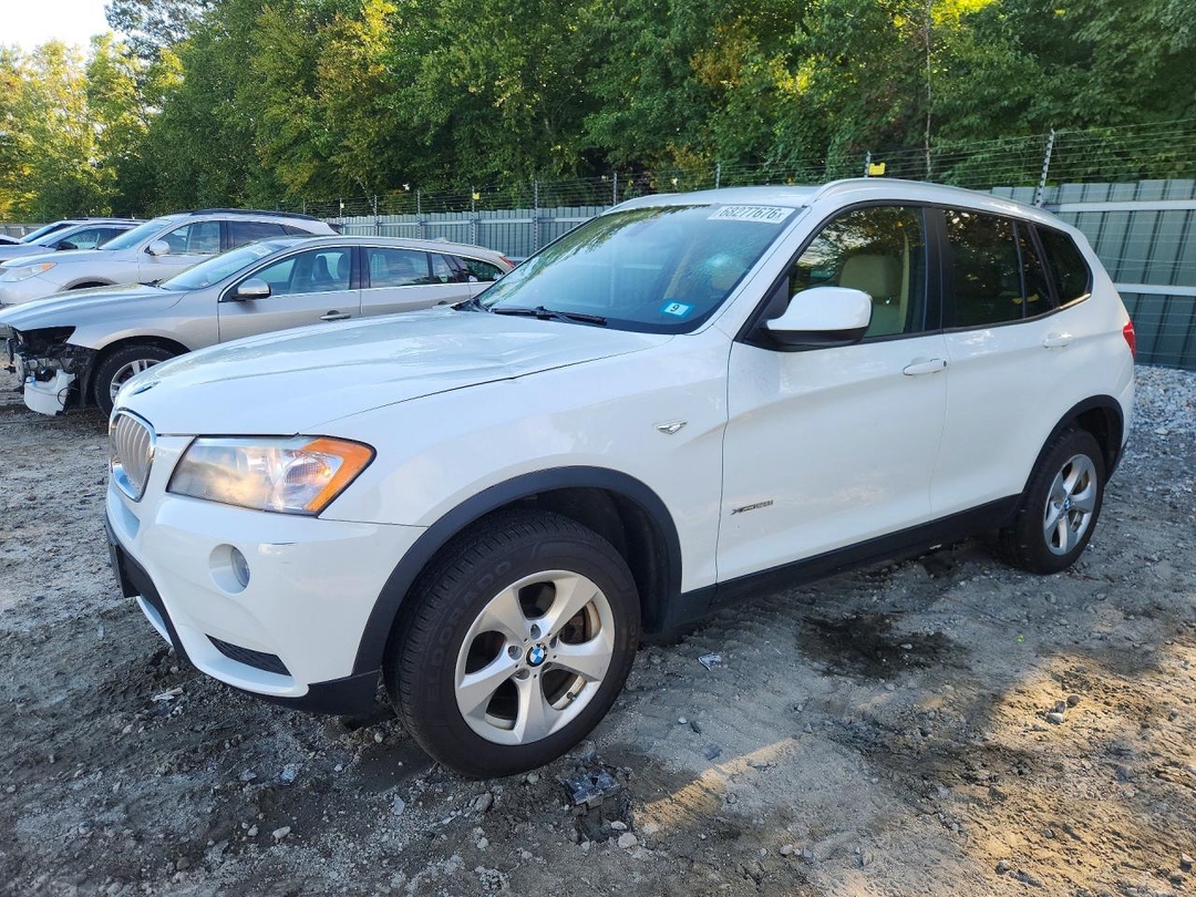 منظر 2012 BMW X3 XDRIVE28I، زاوية 1
