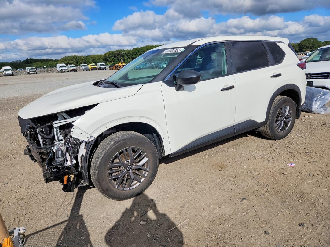 Вид 2024 NISSAN ROGUE S, угол 1