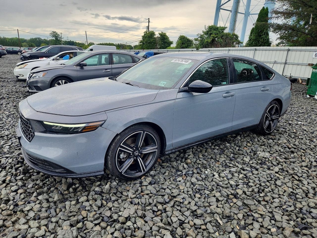 Vue de 2025 HONDA ACCORD HYBRID SPORT, angle 1