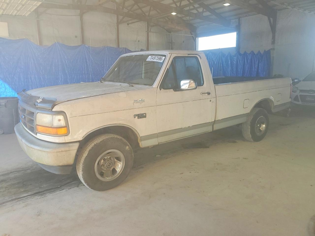 Vista de 1996 FORD F150, ángulo 1