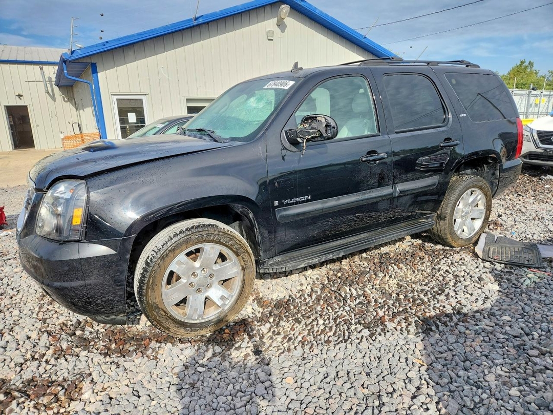 Вид 2007 GMC YUKON, угол 1
