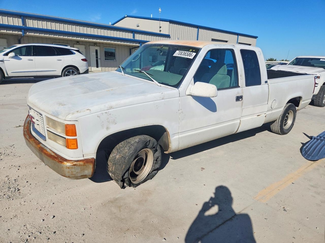 Vue de 1995 GMC SIERRA C1500, angle 1