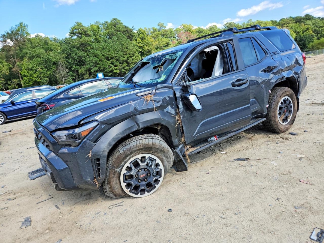 منظر 2026 TOYOTA 4RUNNER TRD OFF-ROAD HV، زاوية 1