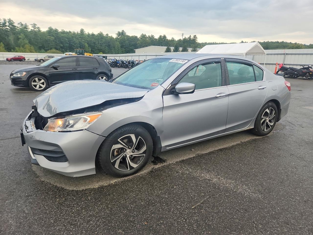 Vue de 2017 HONDA ACCORD LX, angle 1