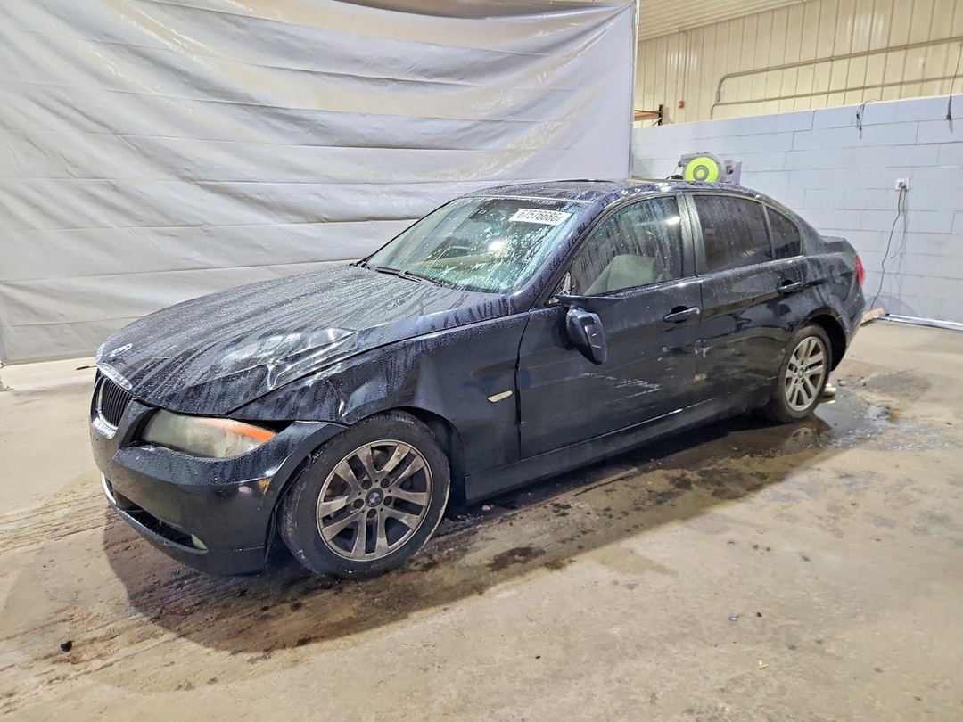 Vue de 2007 BMW 328 I, angle 1