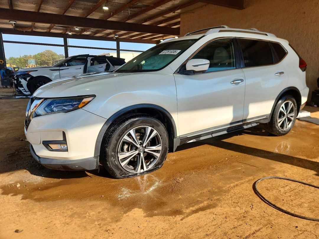 Вид 2018 NISSAN ROGUE S, угол 1