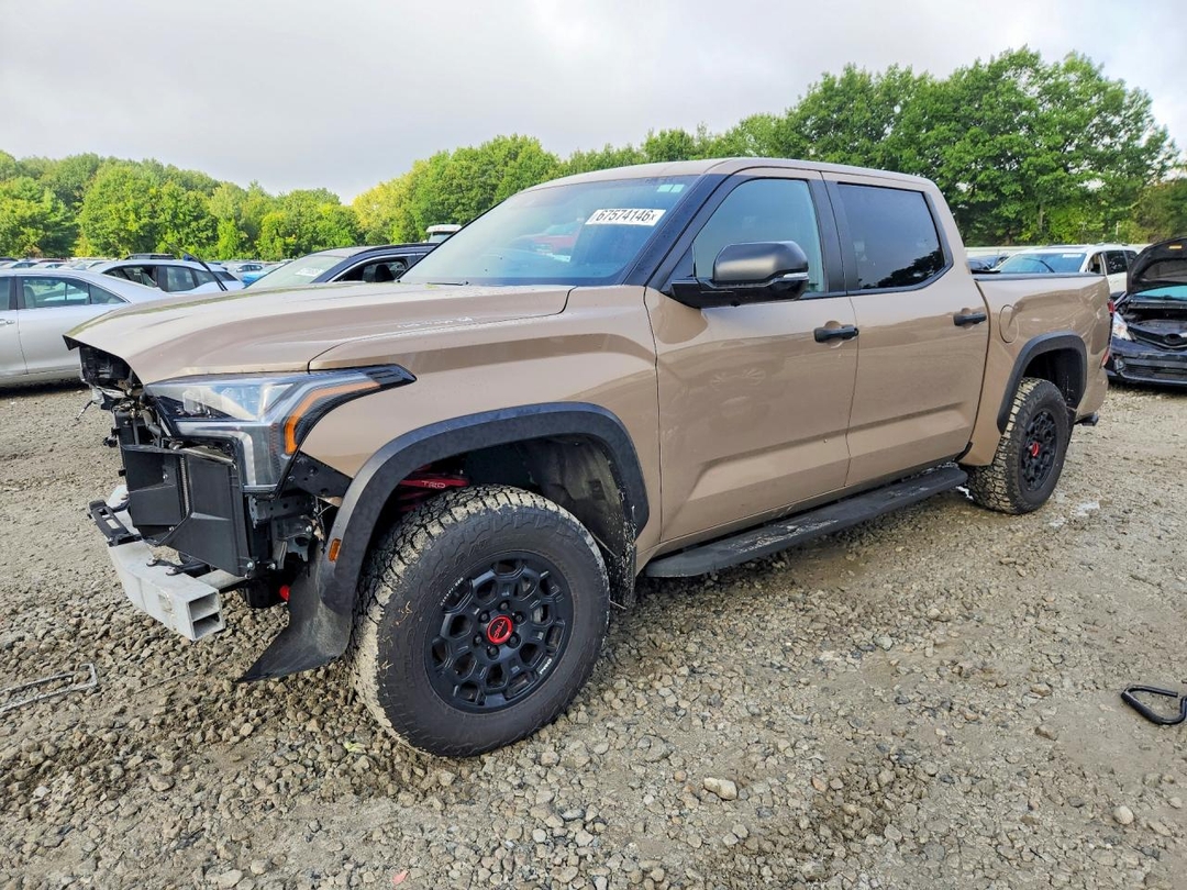 Вид 2025 TOYOTA TUNDRA TRD PRO HV, угол 1
